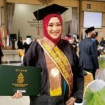 Ingin-Besarkan-Pesantren-Aida-Sukses-Jadi-Wisudawan-Magister-Terbaik-FDK