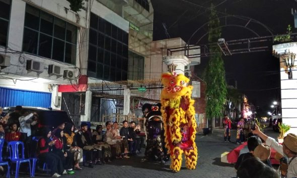 Barongsai pada akhir pembukaan ARCHMOSFEST #6, doc: lpmmissi.com/ Ainiyah