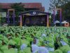 Sebanyak 4.623 mahasiswa baru UIN Walisongo Semarang dari sembilan fakultas resmi mengikuti pembukaan Pengenalan Budaya Akademik dan Kemahasiswaan (PBAK) 2026 di lapangan utama UIN Walisongo Semarang. (Foto: LPMMISSI.COM/Etsa)