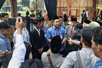 Wakil Gubernur Jawa Tengah Taj Yasin Maimoen (tengah) (Foto: LPMMISSI.COM/Alfin Nizar)