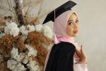 Rosa Maulida Khasanah, wisudawan terbaik s2 KPI, UIN Walisongo.